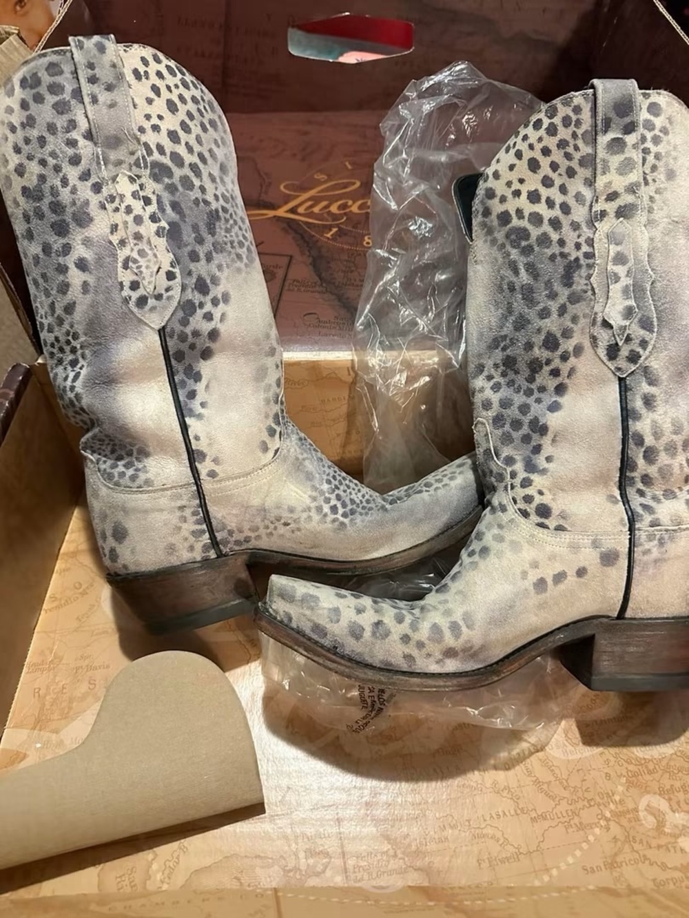 Lucchese Cream and Gray Leopard-Print Leather Western Boots 7.5B
